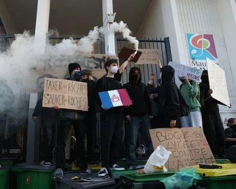 Recently Appointed French Prime Minister Faces Intense Pressure as Nationwide Strikes Disrupt Schools and Transport